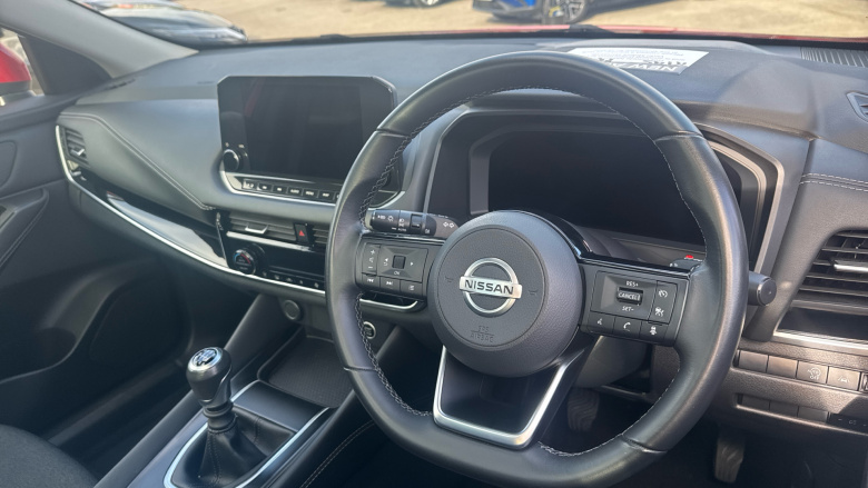 Nissan Qashqai 1.3 DiG-T MH N-Connecta 5dr Petrol Hatchback